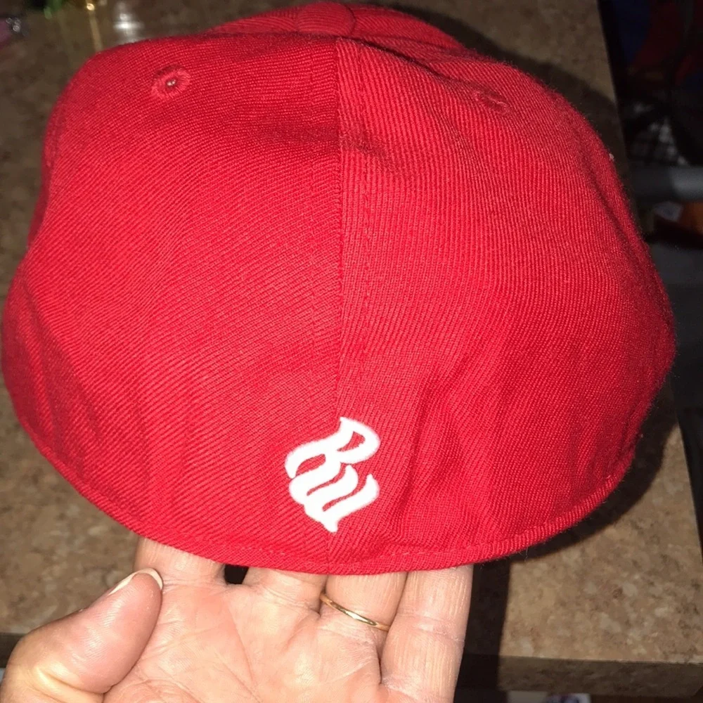 Men’s Rocawear Fitted Cap - Picture 4 of 8